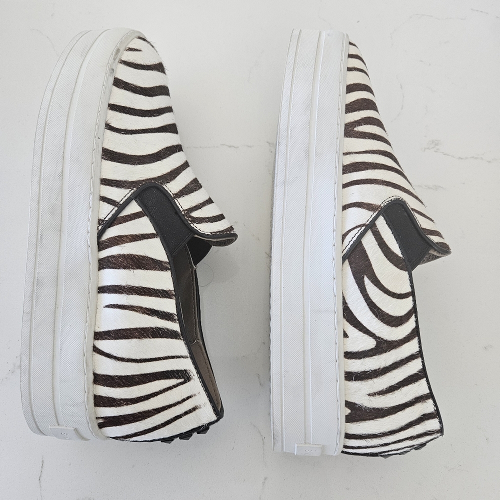 SKECHERS STREET RISE FIT Zebra Stripped Shoe NWOT - Picture 3 of 5